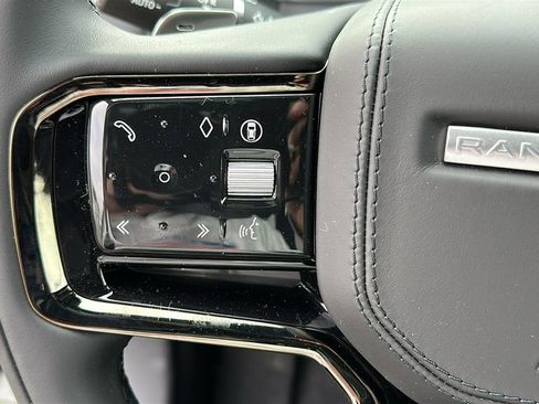 New 2026 Land Rover Range Rover Velar S image 12