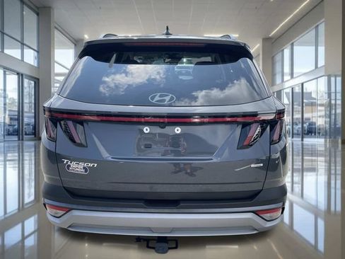 Certified 2025 Hyundai Tucson SEL AWD/4WD image 4