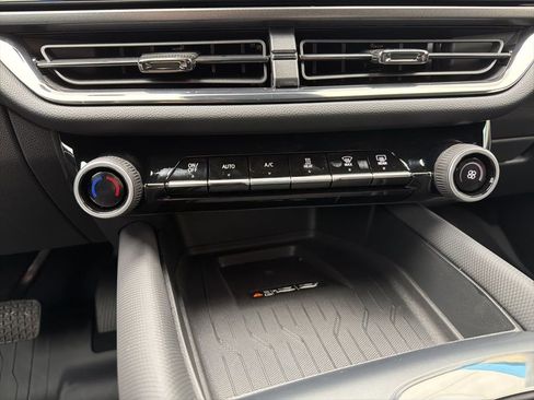 New 2026 Chevrolet Equinox EV RS image 16