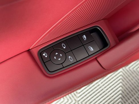 Certified 2022 Porsche 911 Carrera image 13