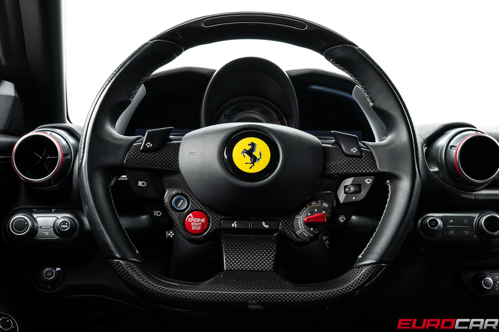Used 2020 Ferrari 812 Superfast RWD image 29