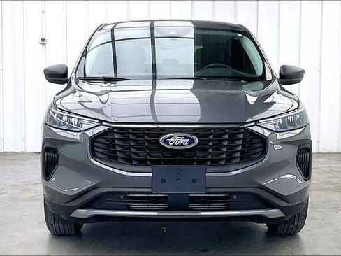 Used 2023 Ford Escape Active AWD/4WD image 3