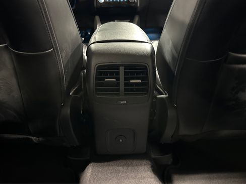 Used 2024 Ford Escape Platinum AWD/4WD image 40