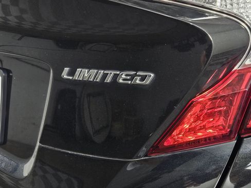 Used 2020 Toyota C-HR Limited FWD image 4