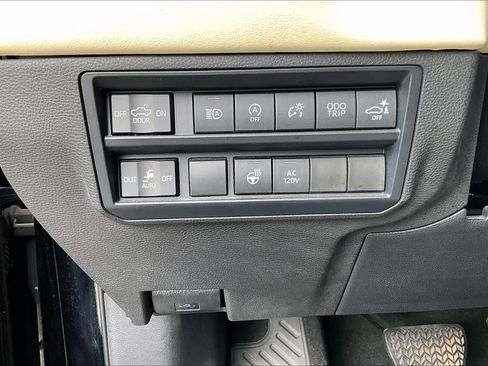 Used 2022 Toyota Tundra 1794 Edition image 31