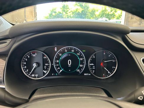 Used 2019 Buick LaCrosse Essence w/ Sun and Shade Package AWD/4WD image 18