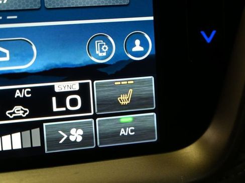 Used 2025 Subaru Outback Premium image 34