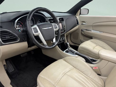 Used 2011 Chrysler 200 Limited FWD image 15
