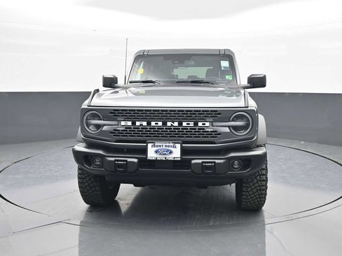 New 2025 Ford Bronco Badlands image 3