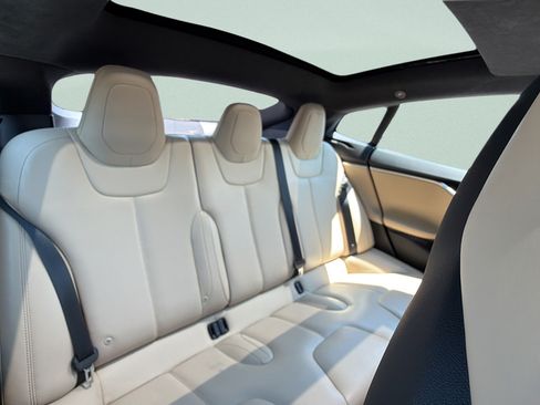 Used 2016 Tesla Model S 90D AWD/4WD image 28