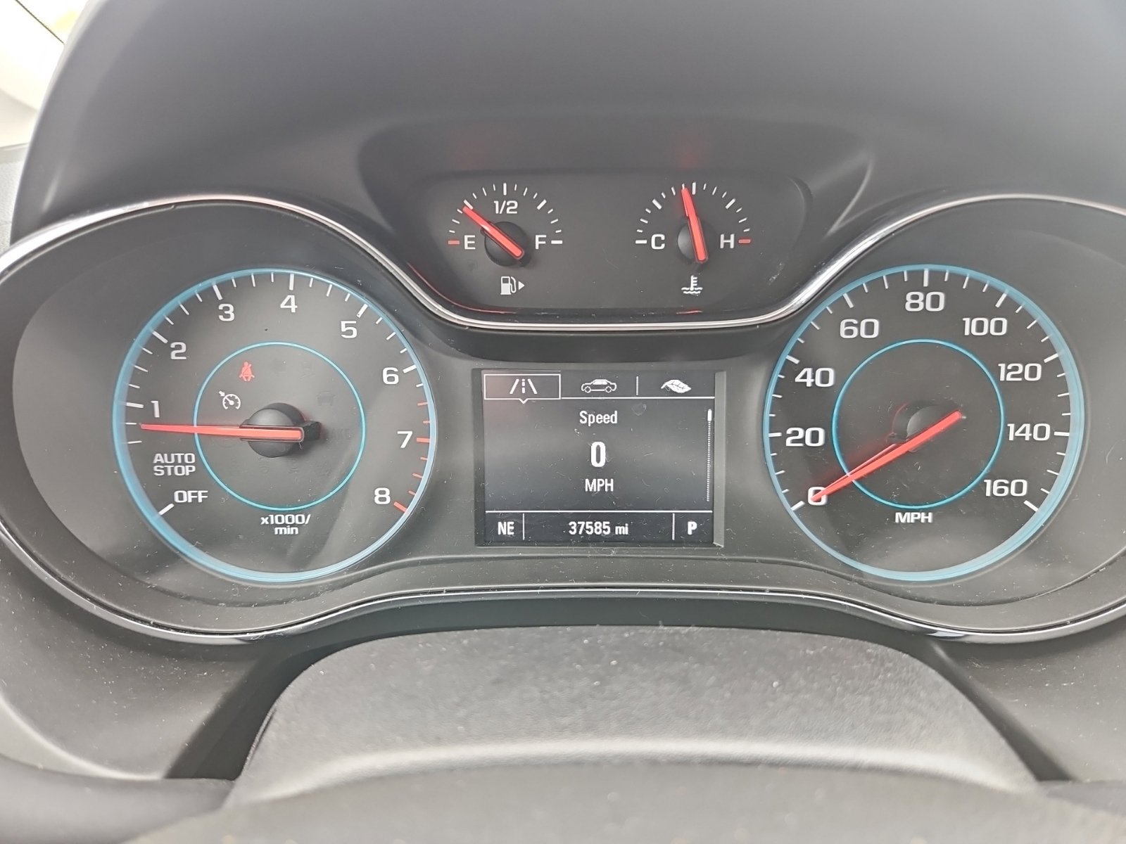 Used 2017 Chevrolet Cruze LT w/ Convenience Package FWD image 24