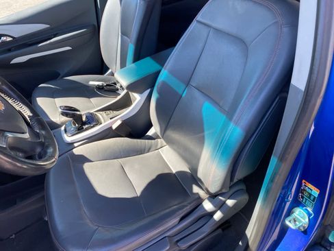 Used 2017 Chevrolet Bolt Premier w/ Driver Confidence II Package FWD image 11
