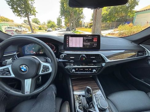 Used 2022 BMW 530i w/ M Sport Package RWD image 50