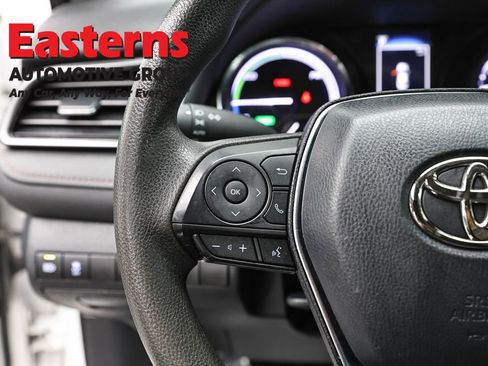 Used 2020 Toyota Camry LE image 15