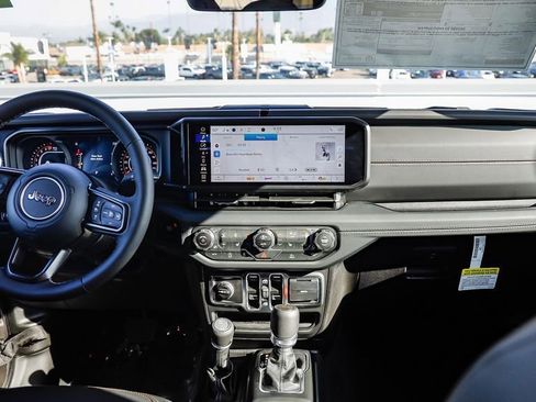 New 2025 Jeep Gladiator Sport w/ Premium Package image 13