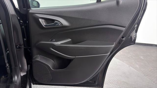 Used 2025 Chevrolet Trax LT w/ LT Convenience Package FWD image 21