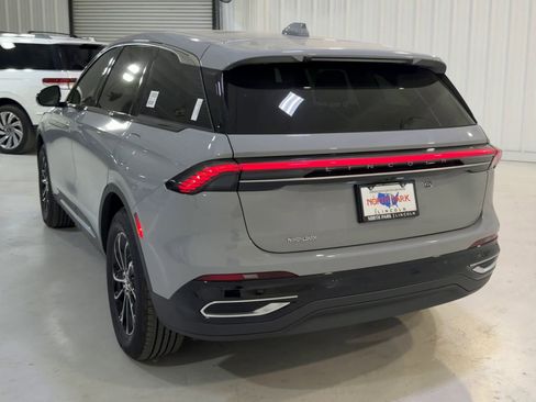 New 2026 Lincoln Nautilus Premier image 8