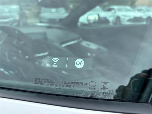 Used 2022 Chevrolet Corvette Stingray Coupe w/ 1LT image 9