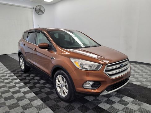 Used 2017 Ford Escape SE AWD/4WD image 13