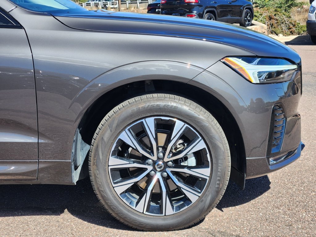 Used 2025 Volvo XC60 B5 Core w/ Protection Package Premier AWD/4WD image 29
