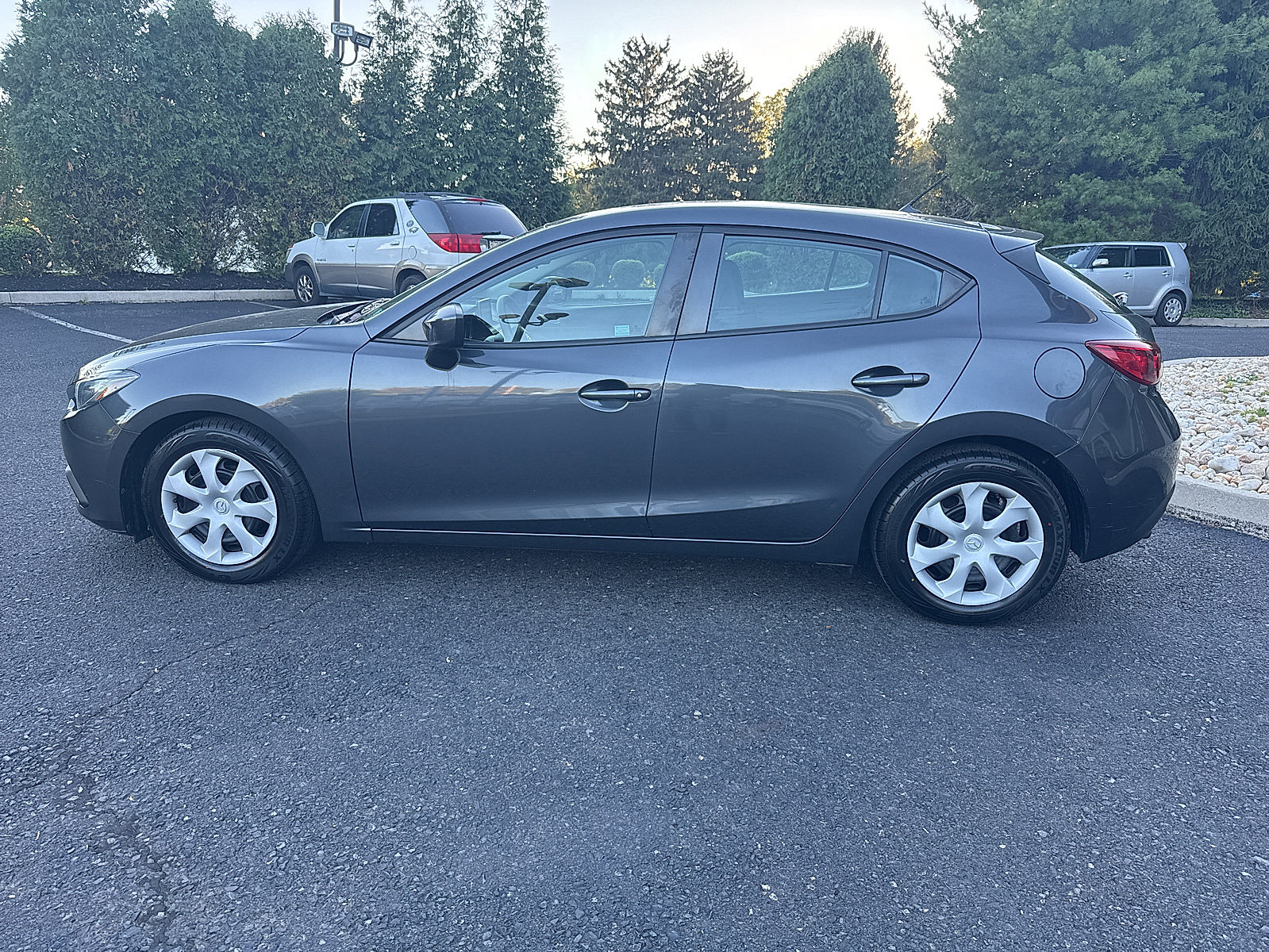 Used 2015 MAZDA MAZDA3 i Sport FWD image 10