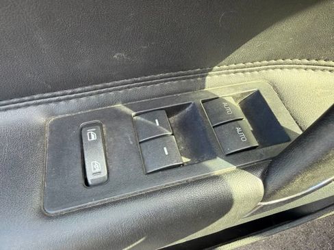 Used 2012 Lincoln MKZ FWD image 18