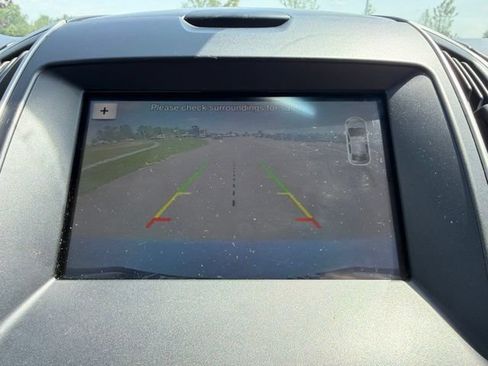 Used 2017 Ford Edge SEL w/ Canadian Touring Package FWD image 32