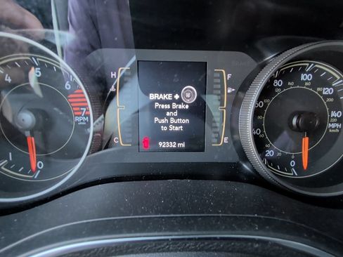 Used 2019 Jeep Cherokee Latitude Plus FWD image 9