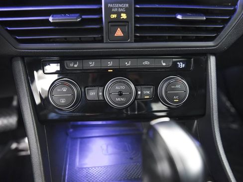 Used 2021 Volkswagen Jetta SEL image 23