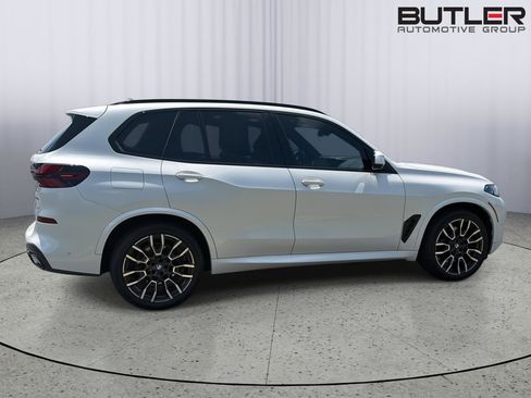 Used 2025 BMW X5 xDrive40i w/ M Sport Package AWD/4WD image 7