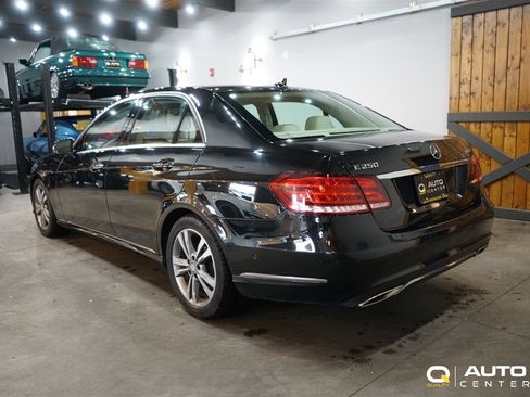 Used 2014 Mercedes-Benz E 250 E 250 Base BlueTEC® 4MATI image 8