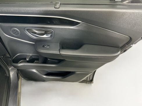 Used 2025 Honda Pilot Touring image 31