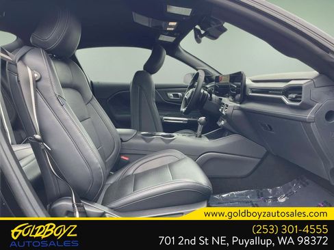 Used 2025 Ford Mustang GT Premium RWD image 14