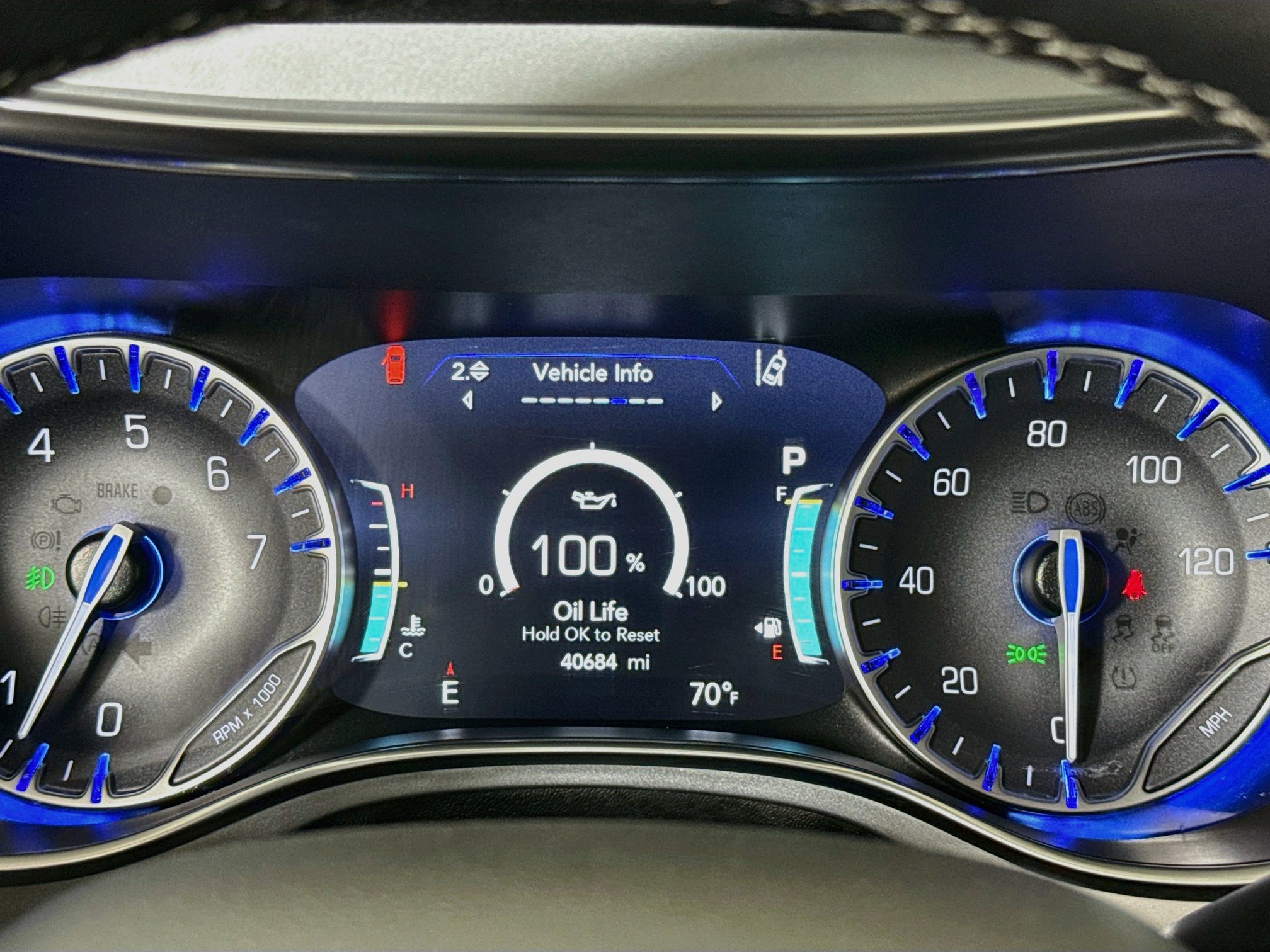 Used 2026 Chrysler Pacifica Limited w/ S Appearance Package FWD image 13