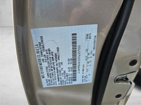 Used 2003 Lincoln Town Car Signature image 23