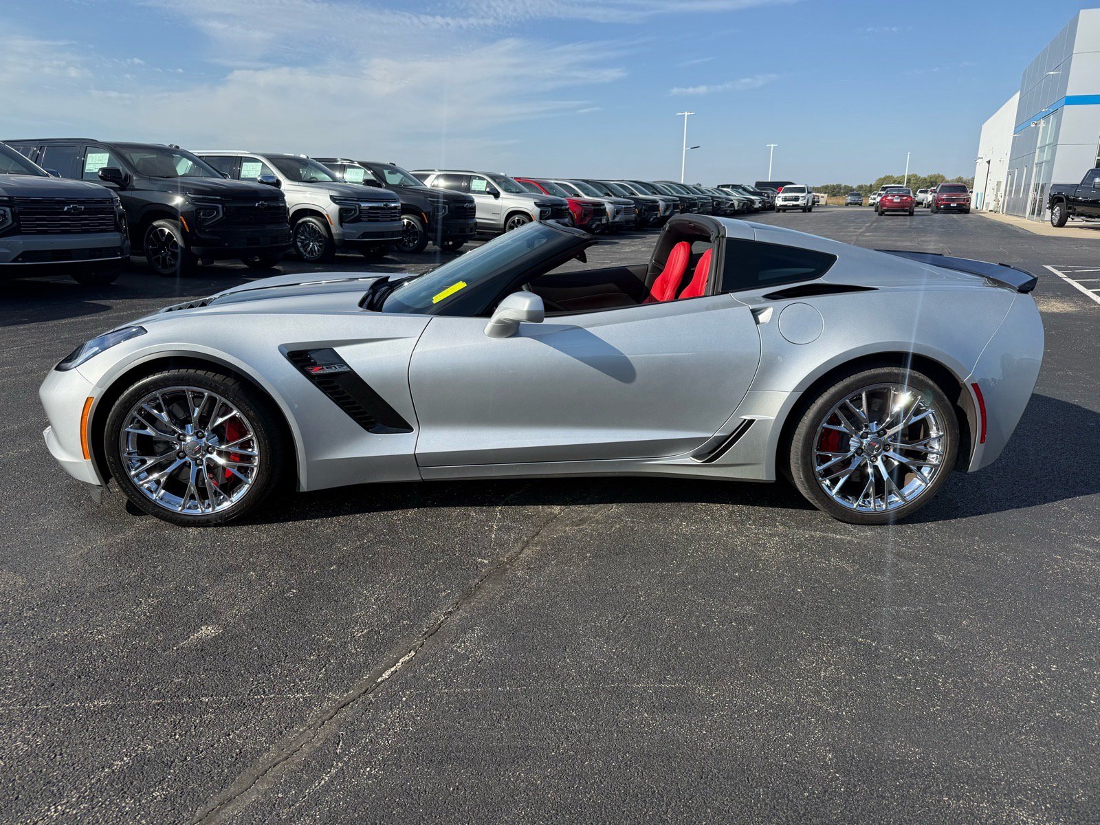 Used 2015 Chevrolet Corvette Z06 w/ 2LZ Preferred Equipment Group RWD image 3