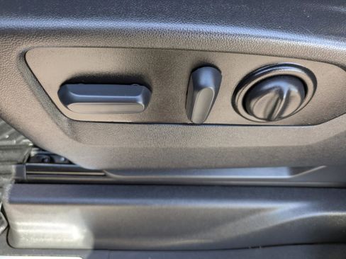 Used 2021 Chevrolet Silverado 1500 LT image 17