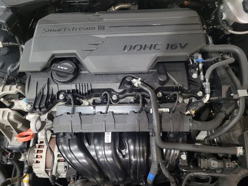 Used 2024 Hyundai Elantra SEL FWD image 30