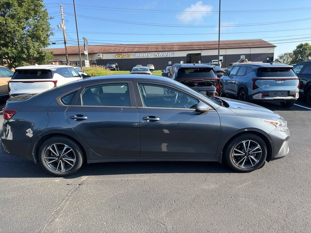 Certified 2023 Kia Forte LXS w/ LXS Technology Package FWD image 8