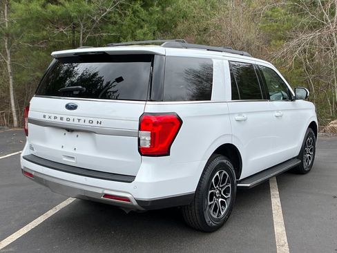 Used 2022 Ford Expedition XLT AWD/4WD image 5