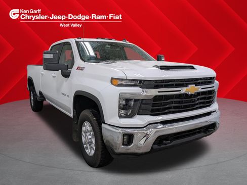 Used 2025 Chevrolet Silverado 3500 LT w/ Safety Package AWD/4WD image 1