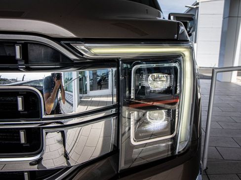 Used 2021 Ford F150 Lariat w/ Equipment Group 502A High AWD/4WD image 7