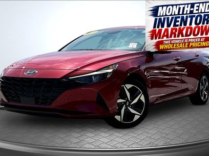 Used 2023 Hyundai Elantra SEL w/ Convenience Package