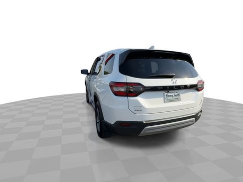 Used 2025 Honda Pilot EX-L image 6
