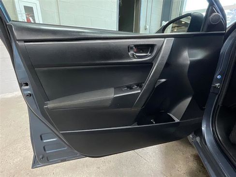 Used 2019 Toyota Corolla LE FWD image 9