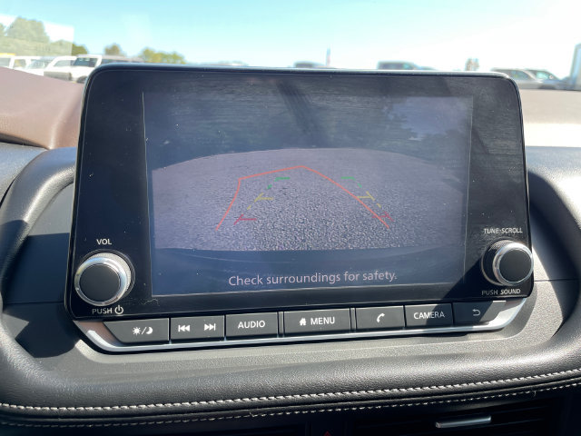 Used 2023 Nissan Rogue S AWD/4WD image 30