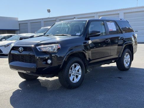 Used 2016 Toyota 4Runner SR5 Premium image 3