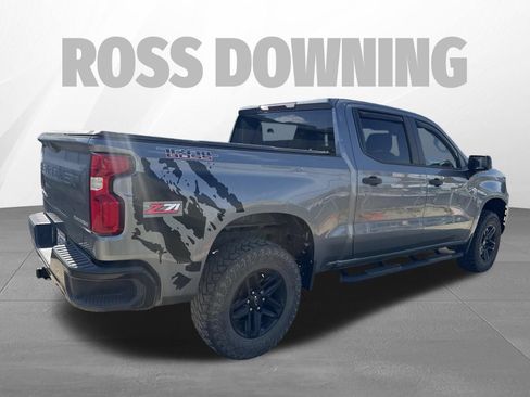 Used 2020 Chevrolet Silverado 1500 Custom Trail Boss w/ Custom Convenience Package AWD/4WD image 2