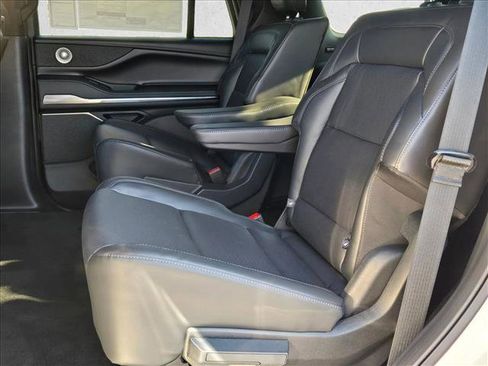 New 2025 Lincoln Navigator Reserve w/ Jet Appearance Package image 16