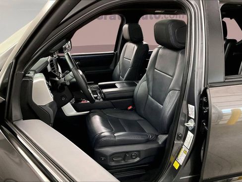 Used 2024 Toyota Sequoia Platinum AWD/4WD image 30